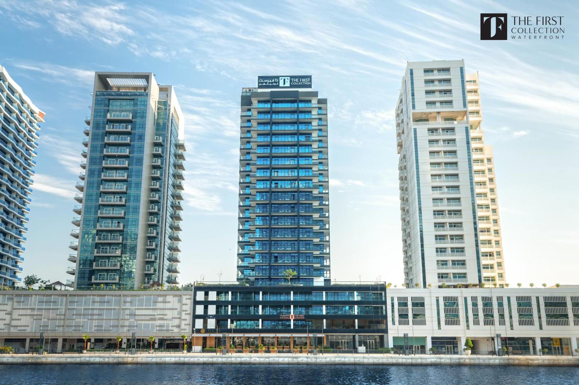 The First Collection Dubai Waterfront Hotell Exteriör bild