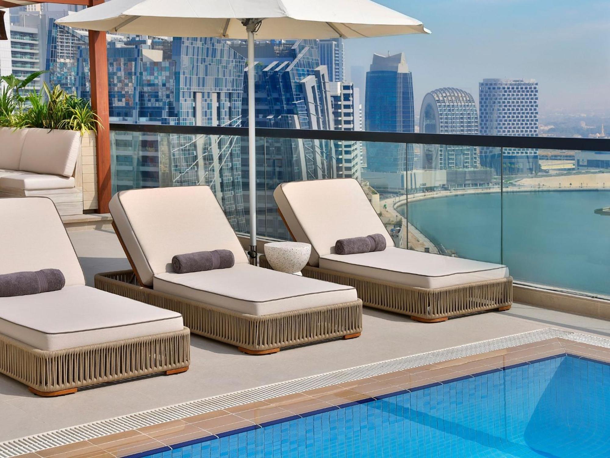 The First Collection Dubai Waterfront Hotell Exteriör bild